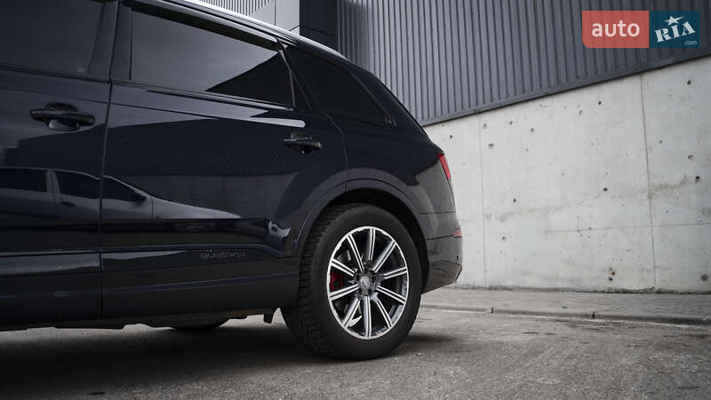 Внедорожник / Кроссовер Audi Q7 2017 в Киеве