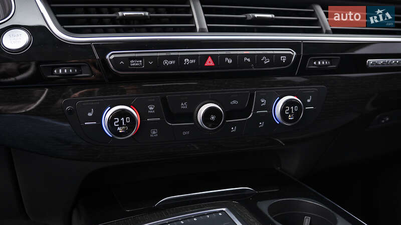 Внедорожник / Кроссовер Audi Q7 2017 в Киеве