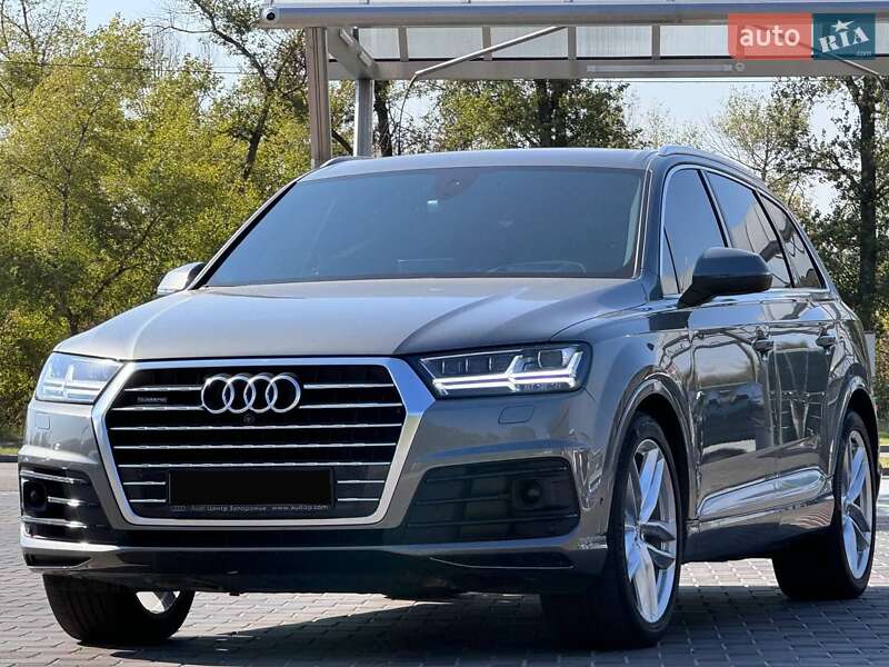 Внедорожник / Кроссовер Audi Q7 2015 в Днепре