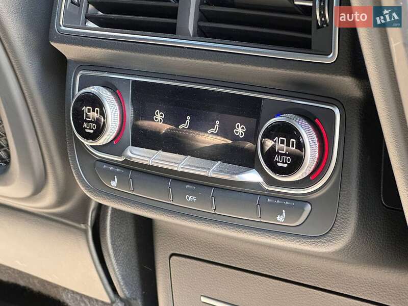 Внедорожник / Кроссовер Audi Q7 2015 в Днепре