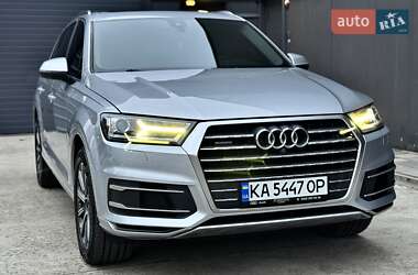 Позашляховик / Кросовер Audi Q7 2017 в Києві