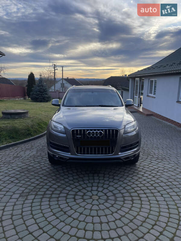 Внедорожник / Кроссовер Audi Q7 2014 в Рудки