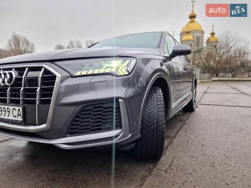 Внедорожник / Кроссовер Audi Q7 2022 в Днепре