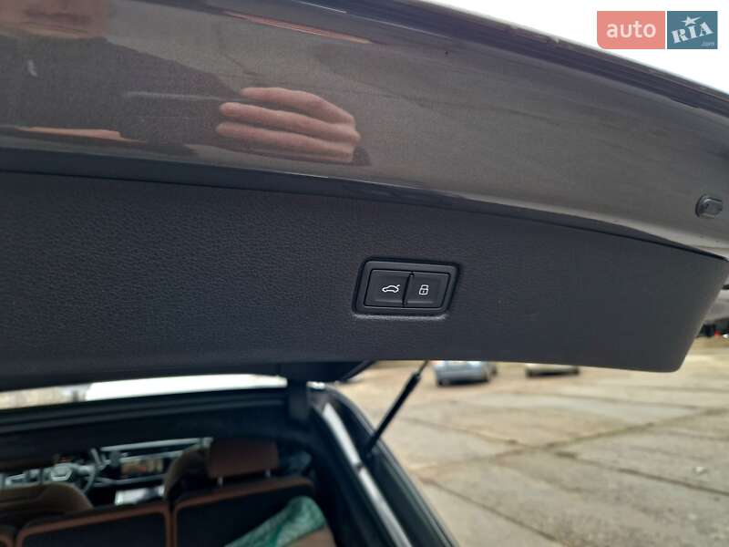 Внедорожник / Кроссовер Audi Q7 2022 в Днепре