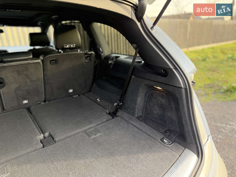 Внедорожник / Кроссовер Audi Q7 2012 в Владимире