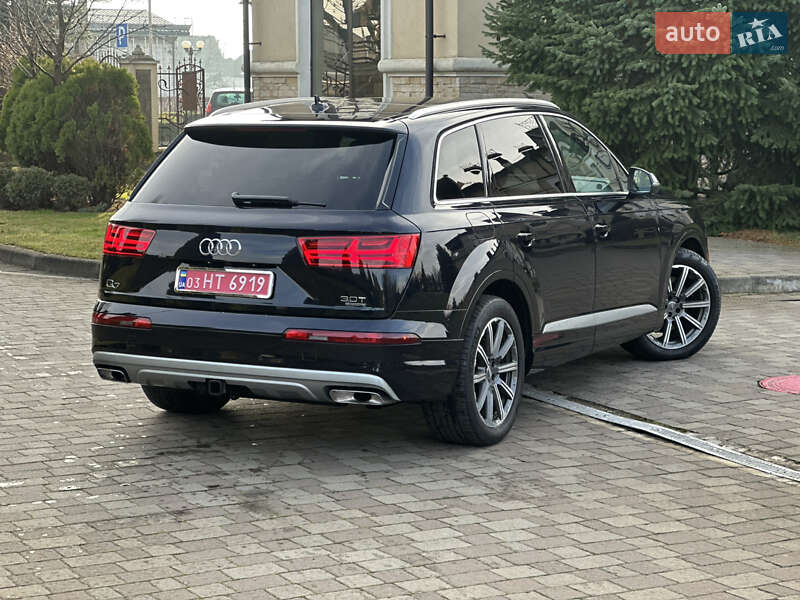 Внедорожник / Кроссовер Audi Q7 2017 в Сарнах