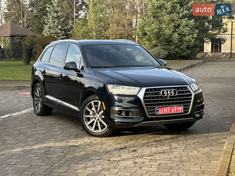 Внедорожник / Кроссовер Audi Q7 2017 в Сарнах