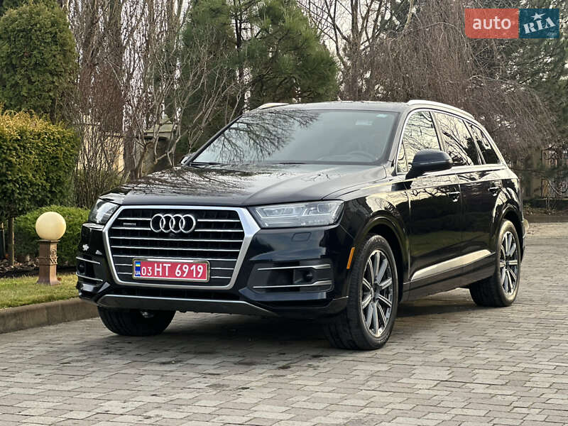 Внедорожник / Кроссовер Audi Q7 2017 в Сарнах
