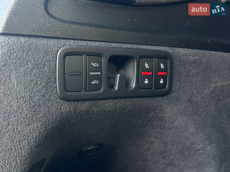 Внедорожник / Кроссовер Audi Q7 2017 в Сарнах