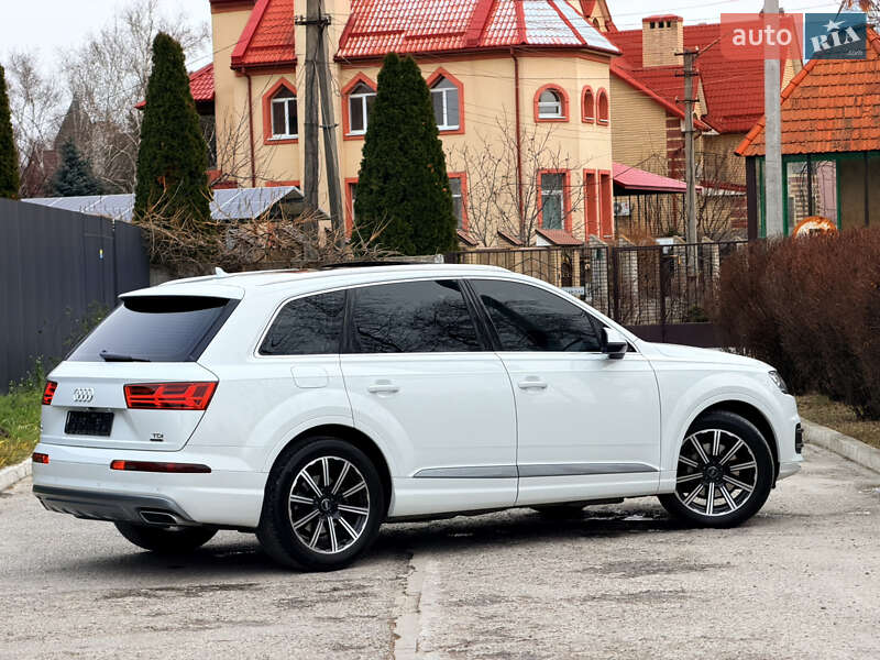 Внедорожник / Кроссовер Audi Q7 2017 в Днепре фото 13 Внедорожник / Кроссовер Audi Q7 2017 в Днепре