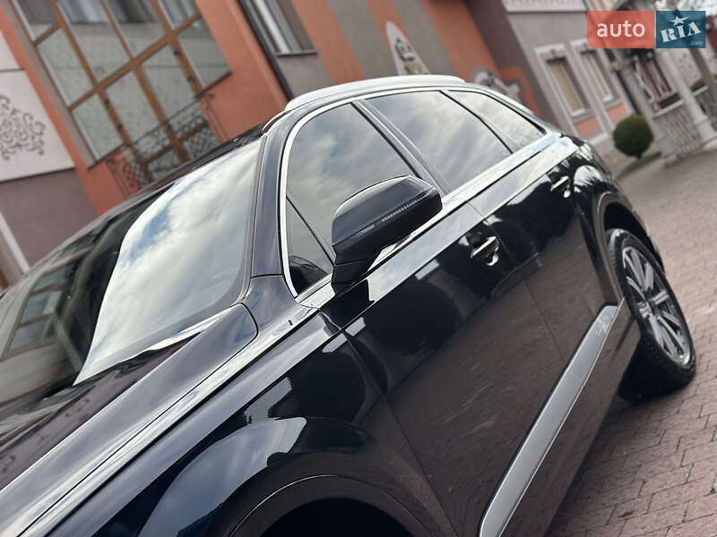 Внедорожник / Кроссовер Audi Q7 2017 в Стрые