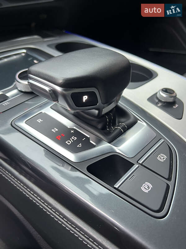 Позашляховик / Кросовер Audi Q7 2016 в Одесі