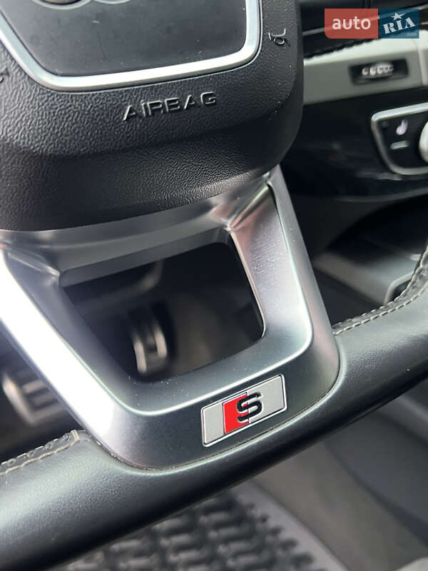 Позашляховик / Кросовер Audi Q7 2016 в Одесі