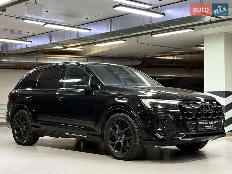 Внедорожник / Кроссовер Audi Q7 2024 в Киеве