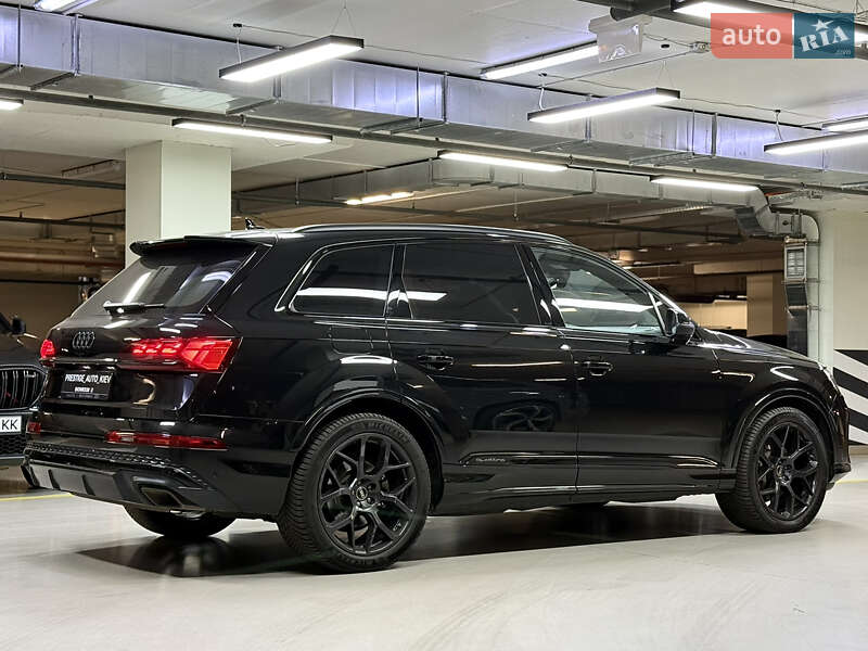 Внедорожник / Кроссовер Audi Q7 2024 в Киеве
