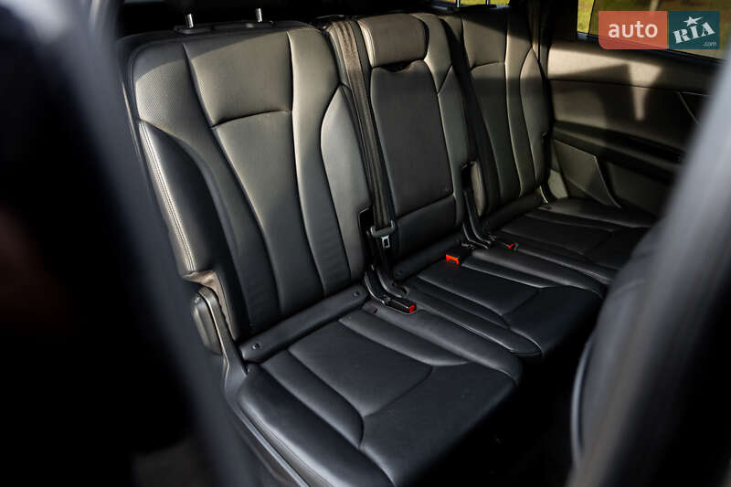 Внедорожник / Кроссовер Audi Q7 2017 в Тернополе