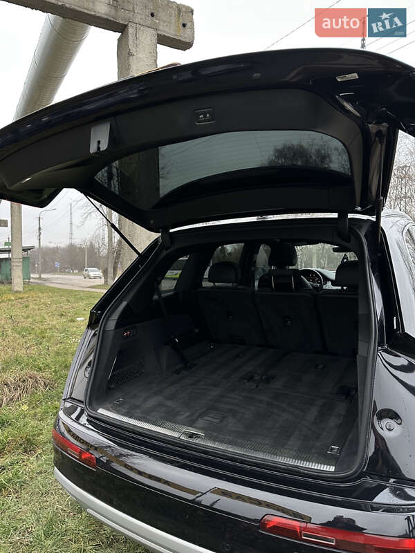Внедорожник / Кроссовер Audi Q7 2019 в Луцке