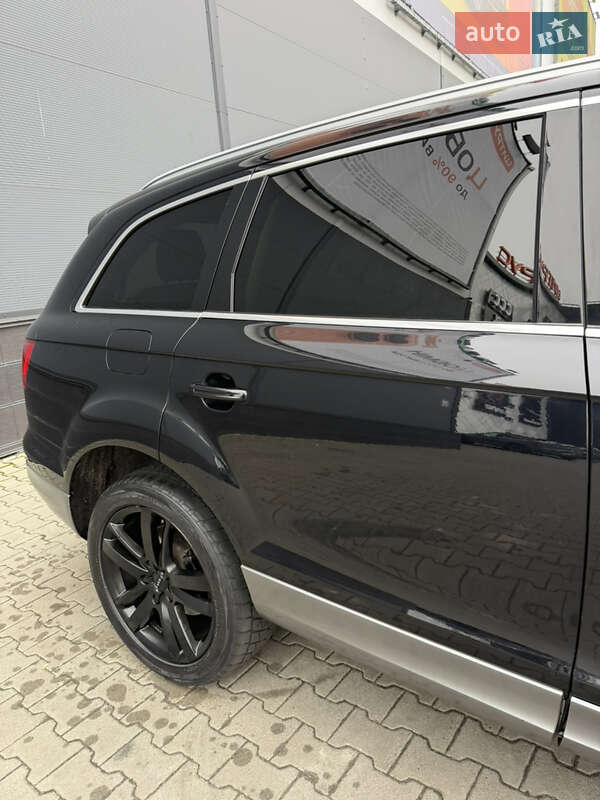 Внедорожник / Кроссовер Audi Q7 2011 в Киеве