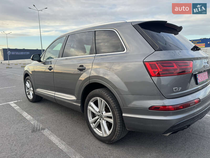 Внедорожник / Кроссовер Audi Q7 2017 в Львове