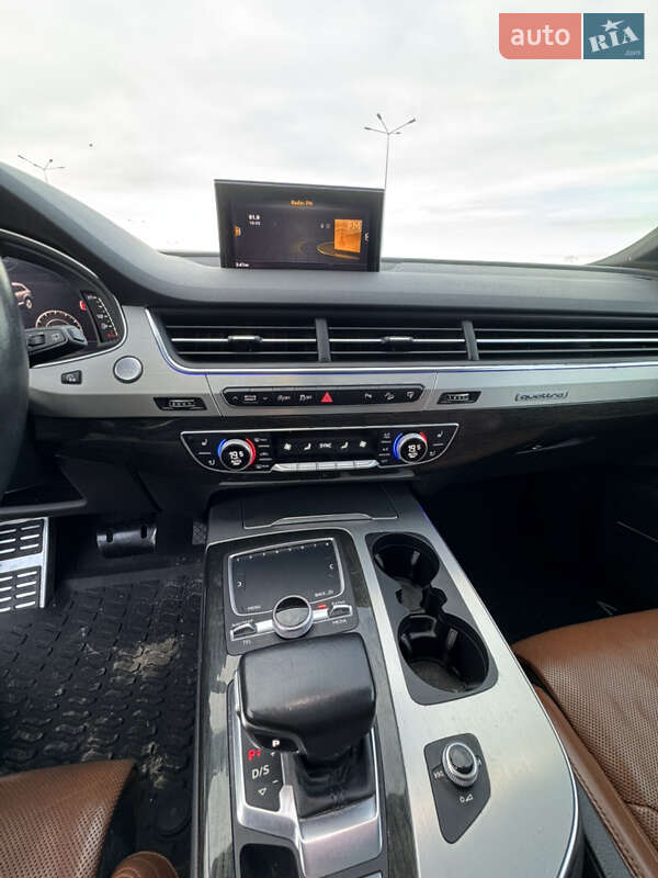 Внедорожник / Кроссовер Audi Q7 2017 в Львове