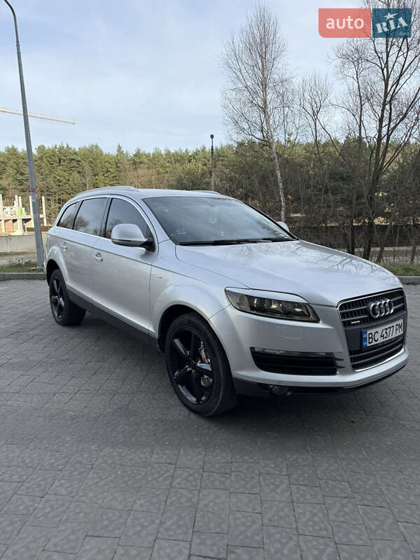 Внедорожник / Кроссовер Audi Q7 2006 в Новояворовске