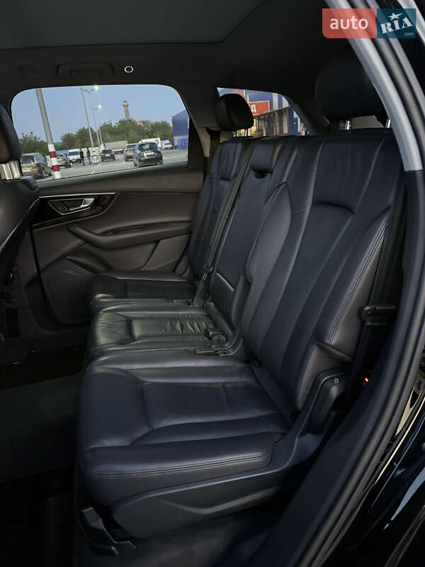 Внедорожник / Кроссовер Audi Q7 2016 в Дубно фото 15 Внедорожник / Кроссовер Audi Q7 2016 в Дубно