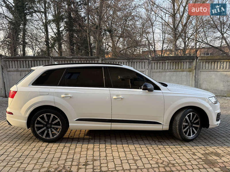 Внедорожник / Кроссовер Audi Q7 2016 в Коломые