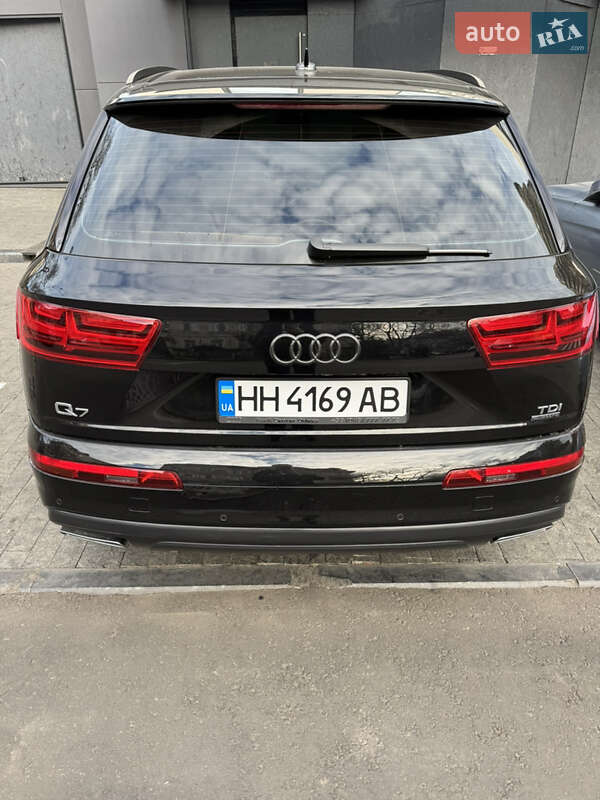 Внедорожник / Кроссовер Audi Q7 2017 в Одессе