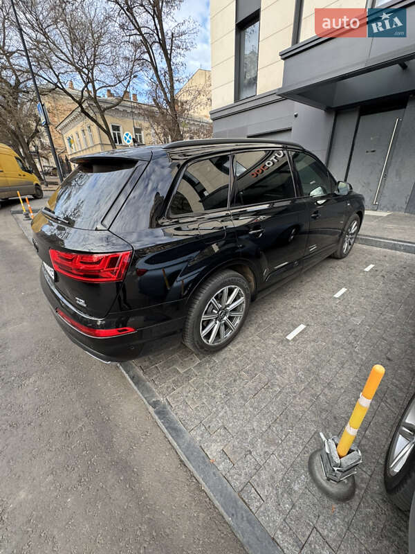 Внедорожник / Кроссовер Audi Q7 2017 в Одессе