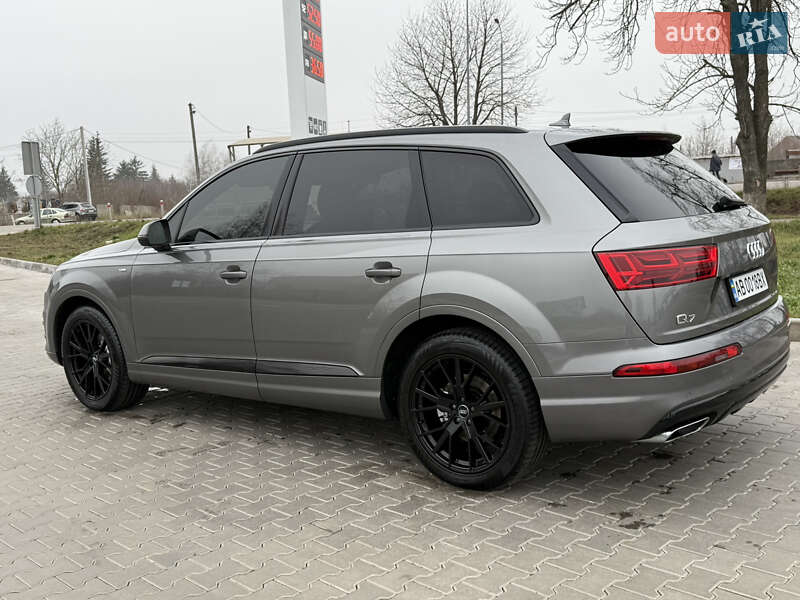 Внедорожник / Кроссовер Audi Q7 2016 в Виннице