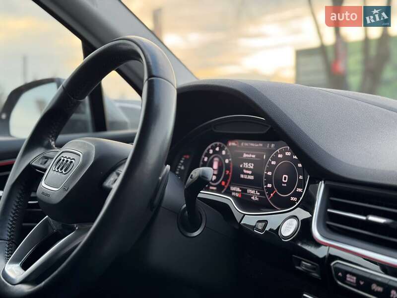 Внедорожник / Кроссовер Audi Q7 2017 в Львове