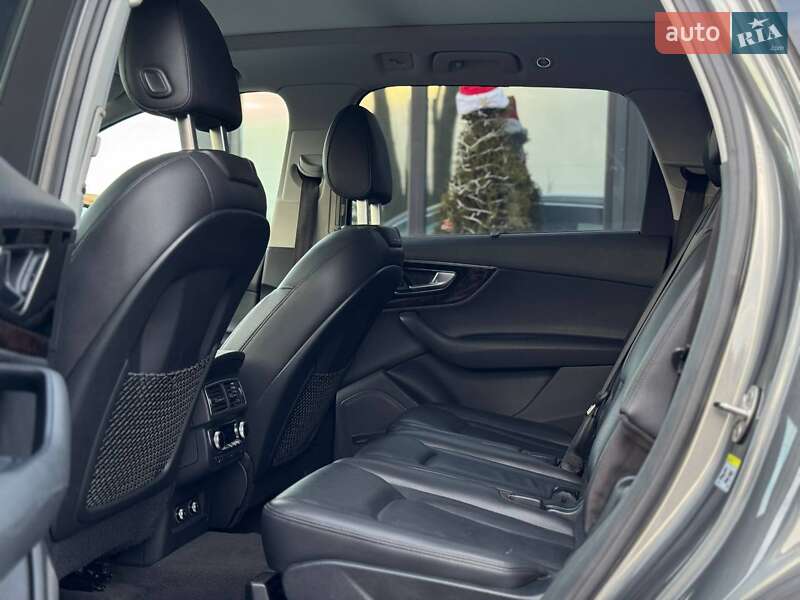 Внедорожник / Кроссовер Audi Q7 2017 в Львове