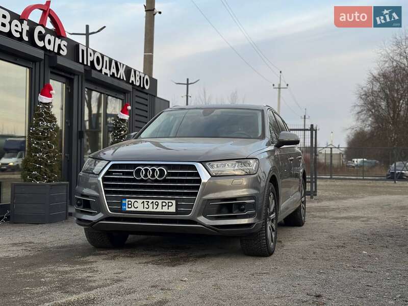 Внедорожник / Кроссовер Audi Q7 2017 в Львове