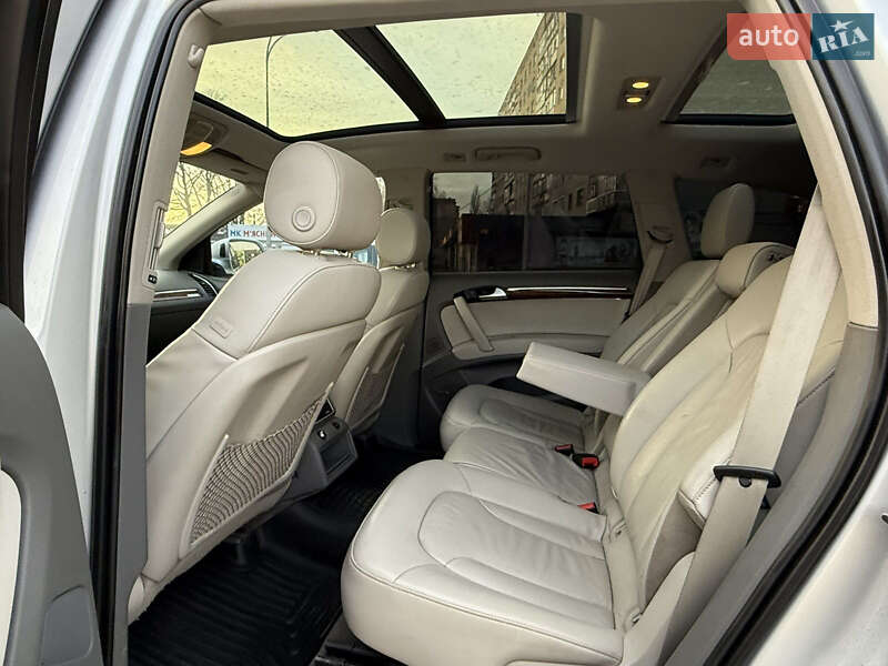 Внедорожник / Кроссовер Audi Q7 2014 в Киеве