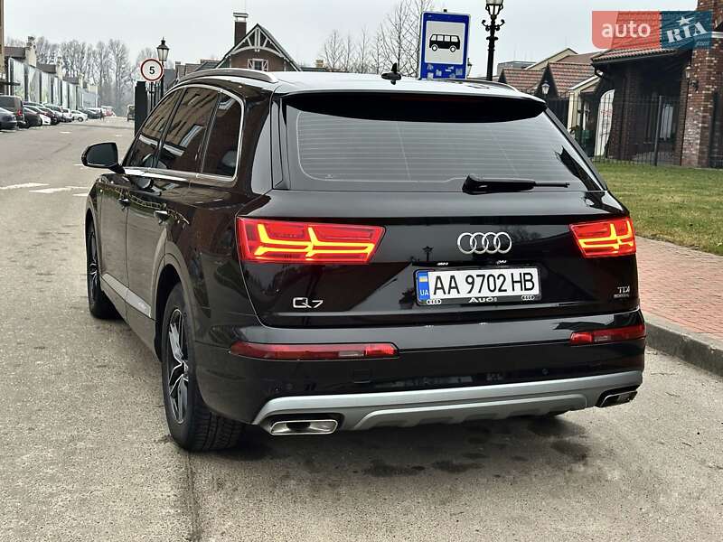 Внедорожник / Кроссовер Audi Q7 2016 в Киеве