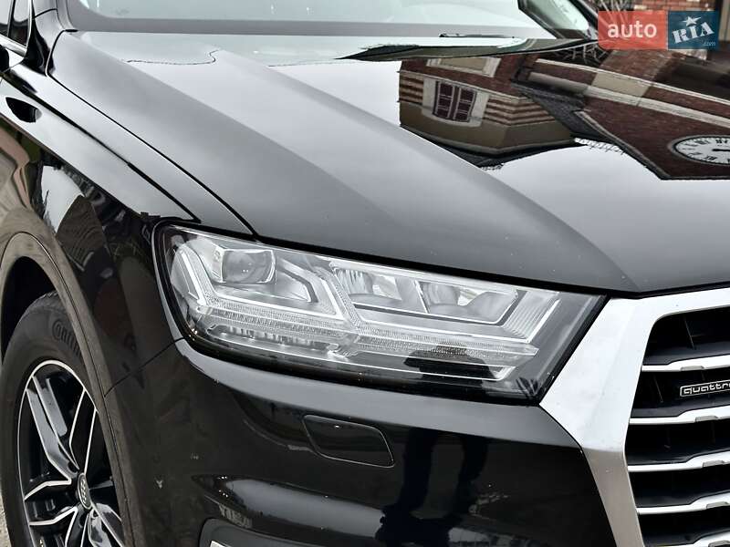 Внедорожник / Кроссовер Audi Q7 2016 в Киеве