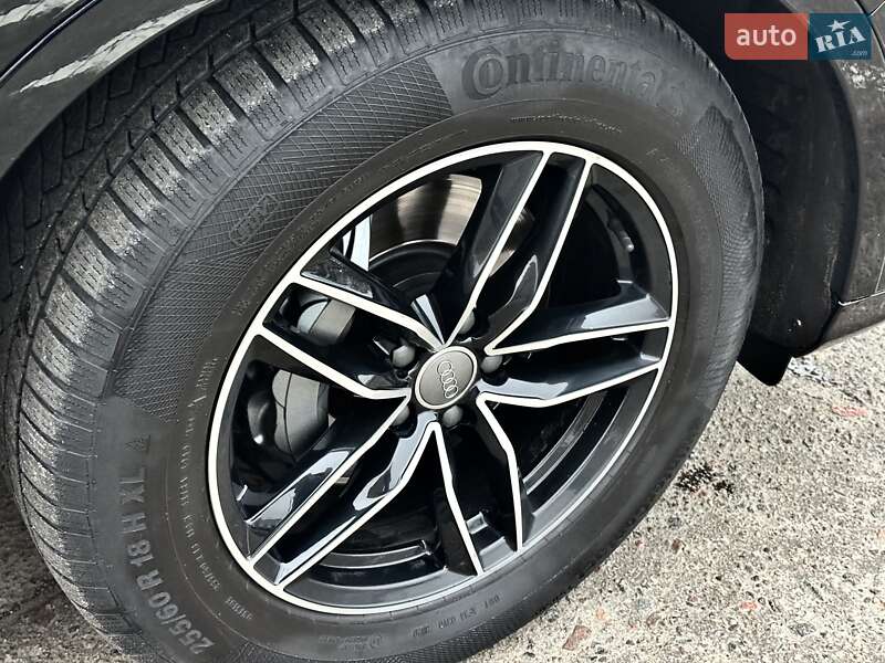 Внедорожник / Кроссовер Audi Q7 2016 в Киеве