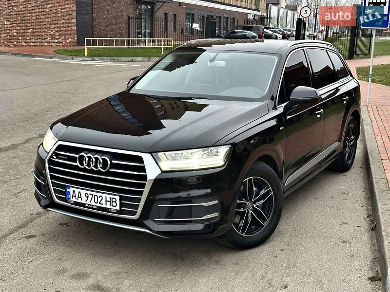 Внедорожник / Кроссовер Audi Q7 2016 в Киеве
