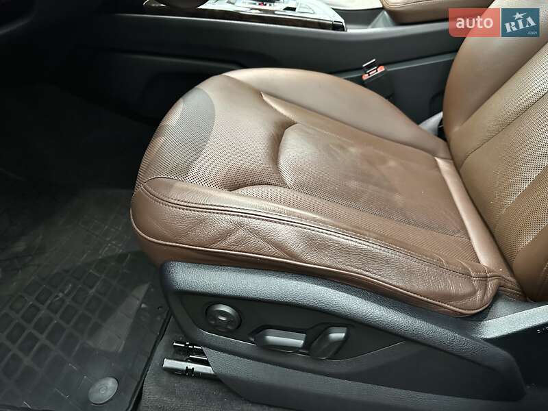 Внедорожник / Кроссовер Audi Q7 2016 в Киеве