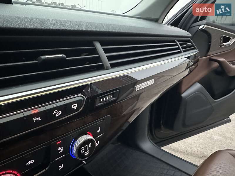 Внедорожник / Кроссовер Audi Q7 2016 в Киеве