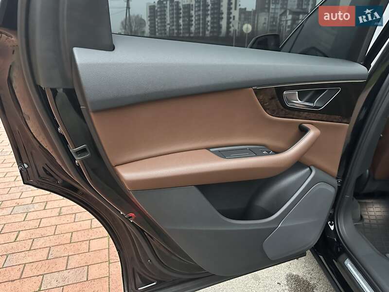 Внедорожник / Кроссовер Audi Q7 2016 в Киеве