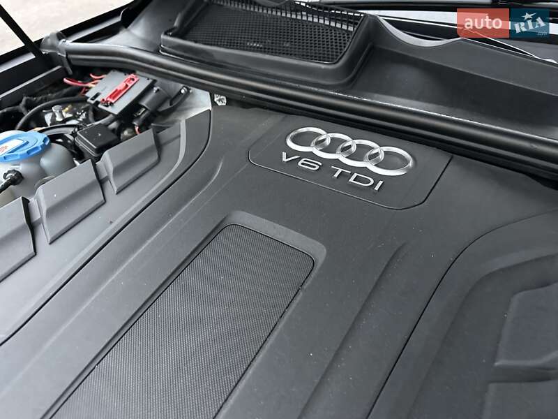 Внедорожник / Кроссовер Audi Q7 2016 в Киеве