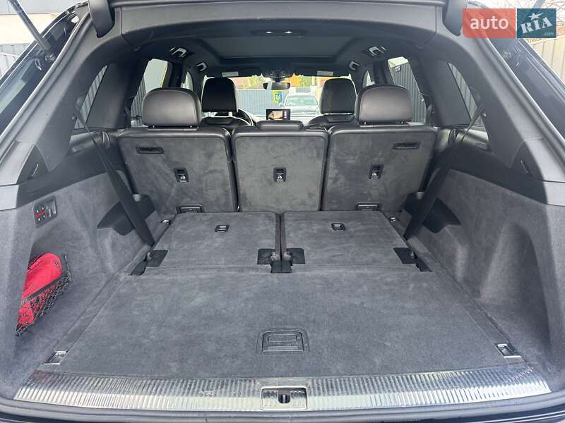 Внедорожник / Кроссовер Audi Q7 2018 в Киеве