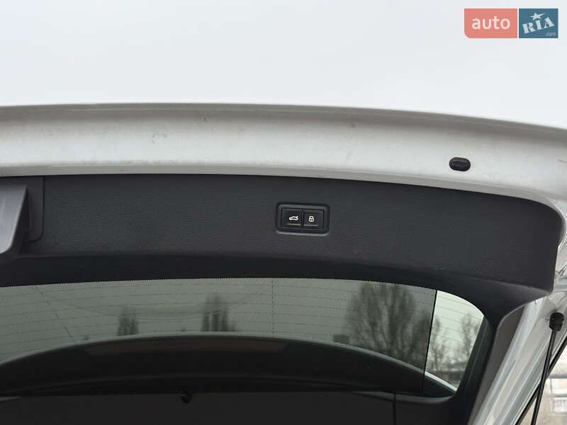 Внедорожник / Кроссовер Audi Q7 2016 в Киеве