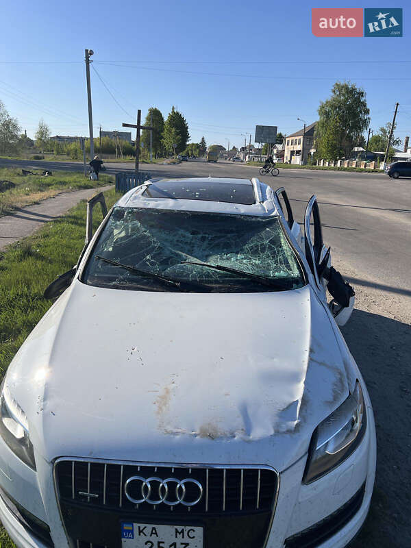 Внедорожник / Кроссовер Audi Q7 2014 в Киеве