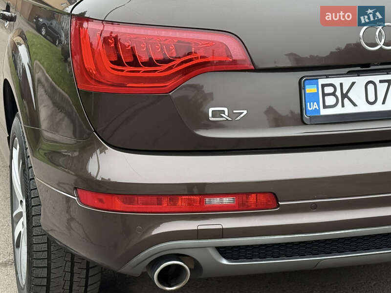 Внедорожник / Кроссовер Audi Q7 2010 в Ровно