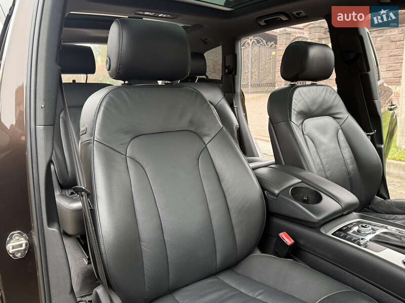 Внедорожник / Кроссовер Audi Q7 2010 в Ровно