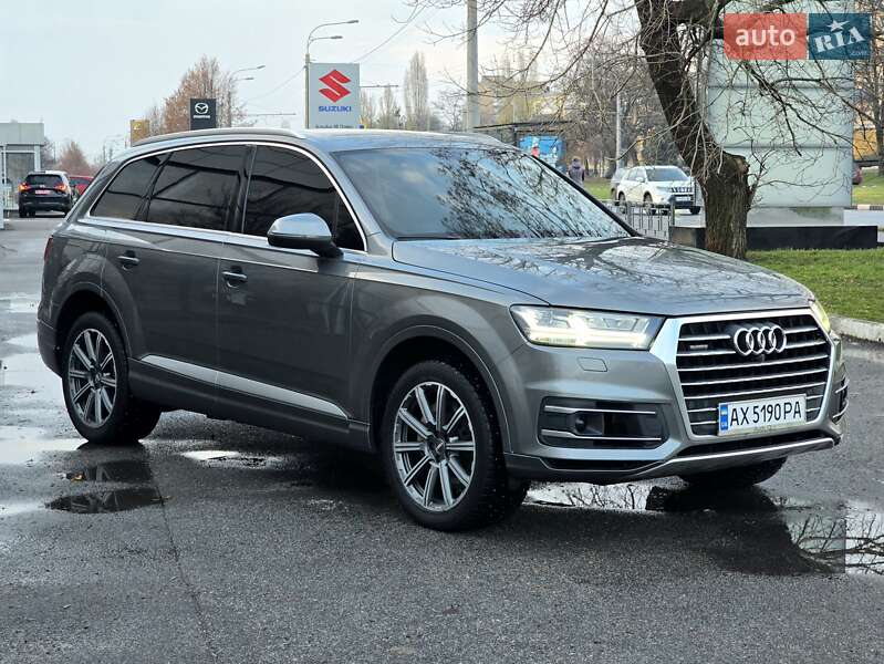 Внедорожник / Кроссовер Audi Q7 2016 в Харькове