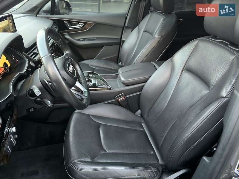 Внедорожник / Кроссовер Audi Q7 2016 в Харькове