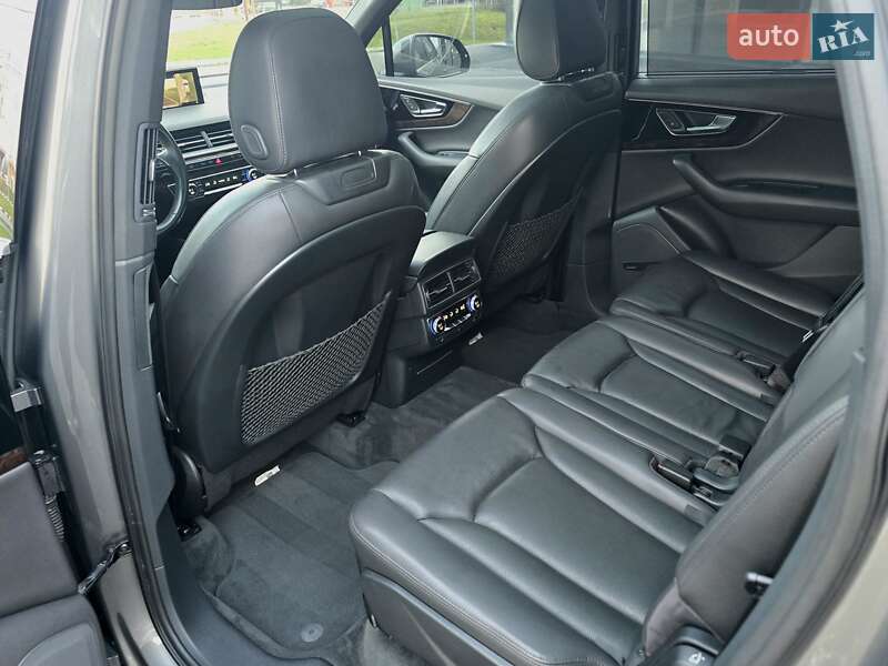 Внедорожник / Кроссовер Audi Q7 2016 в Харькове